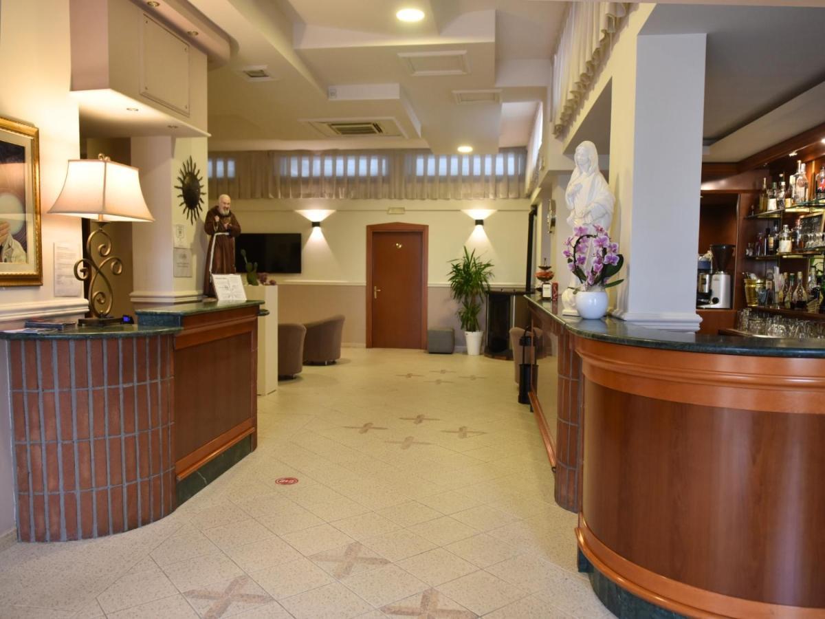 Hotel E Appartamenti La Solaria San Giovanni Rotondo Exterior foto