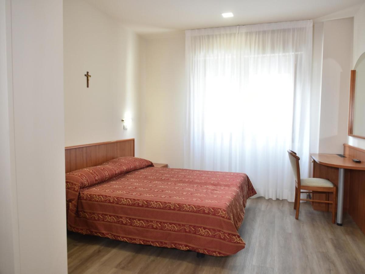 Hotel E Appartamenti La Solaria San Giovanni Rotondo Exterior foto