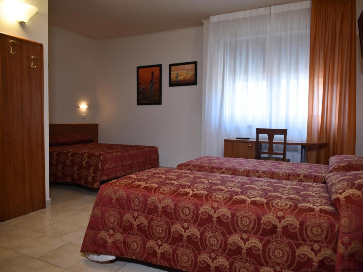 Hotel E Appartamenti La Solaria San Giovanni Rotondo Exterior foto