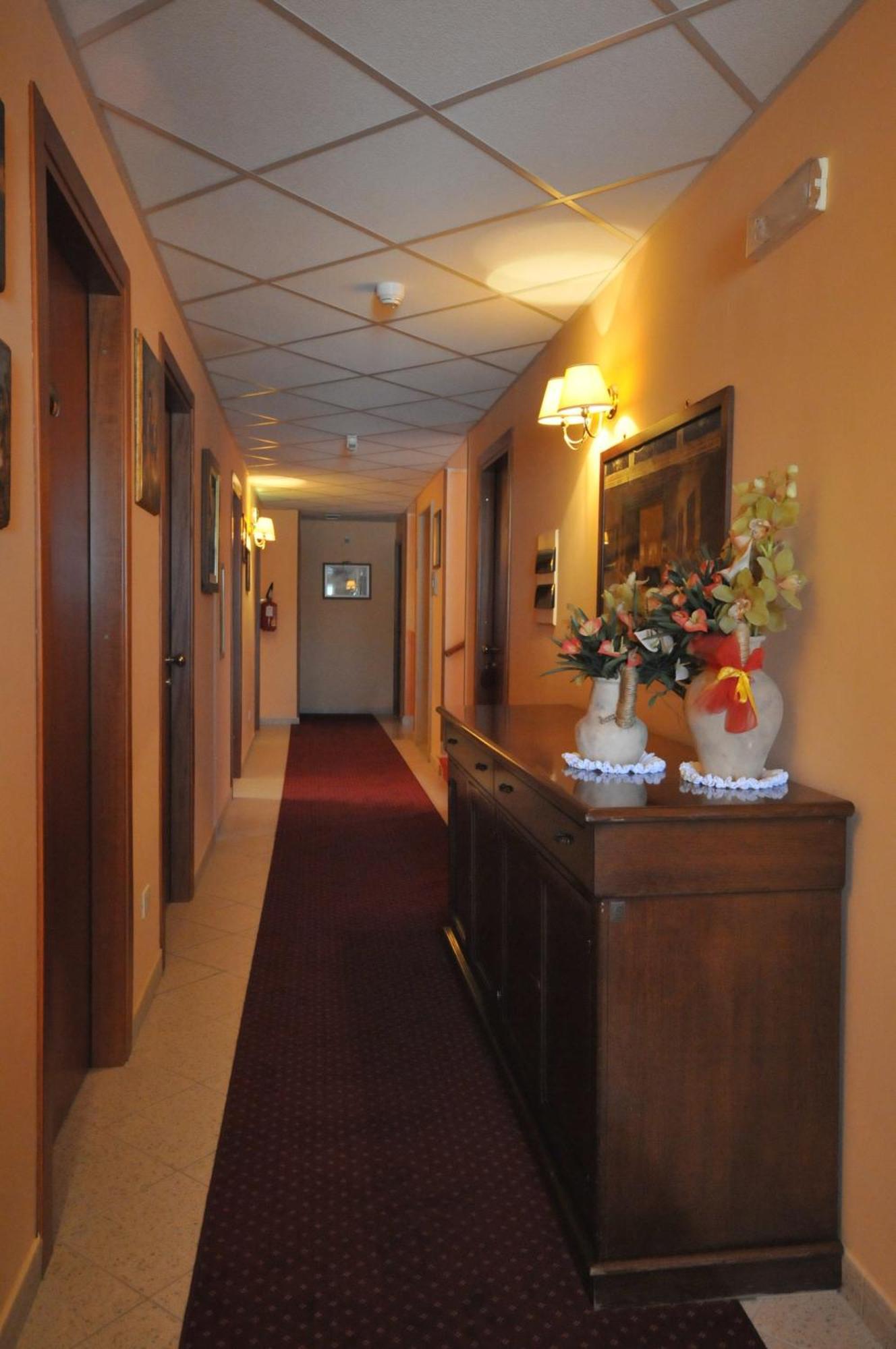 Hotel E Appartamenti La Solaria San Giovanni Rotondo Exterior foto