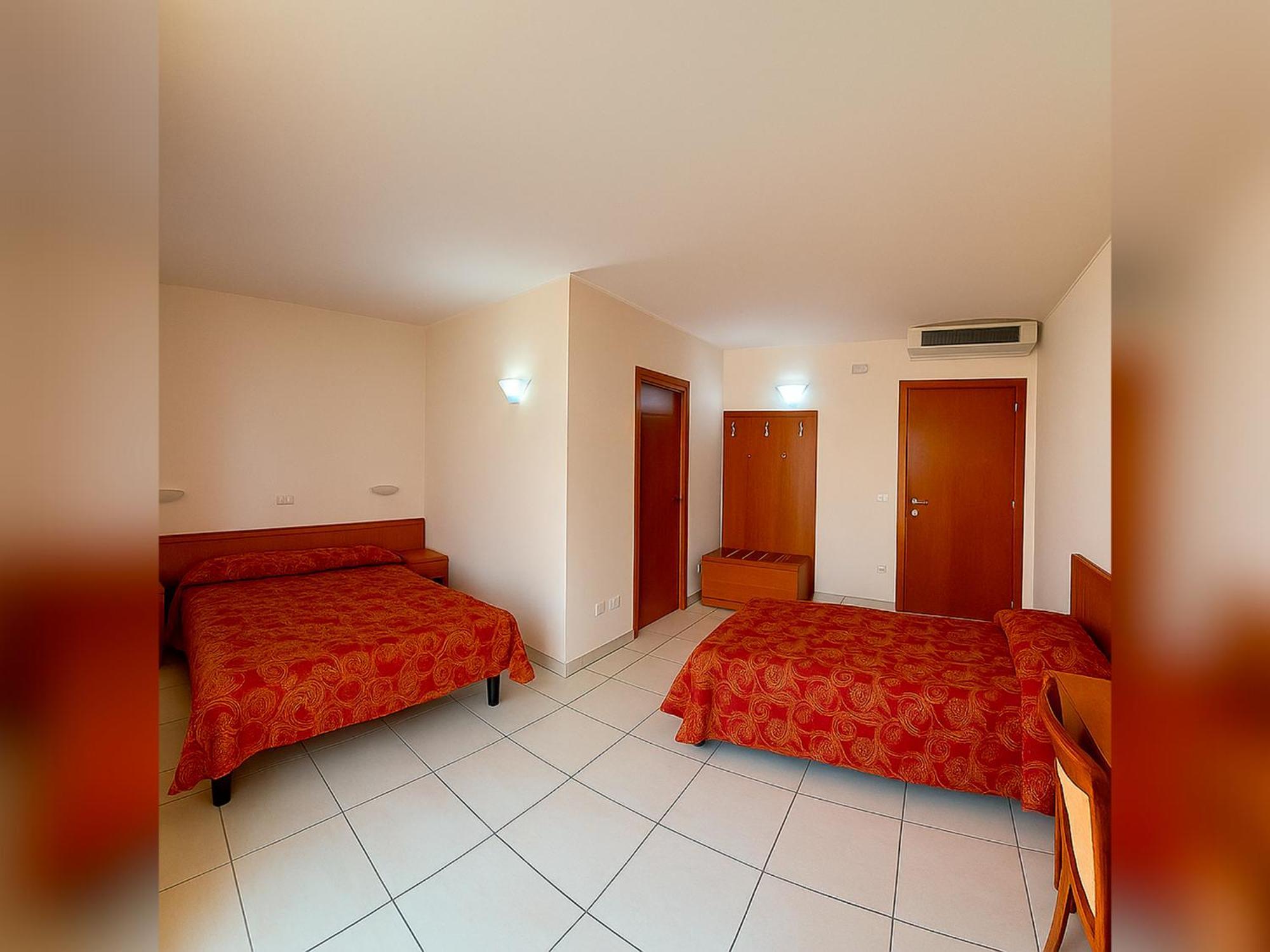 Hotel E Appartamenti La Solaria San Giovanni Rotondo Exterior foto