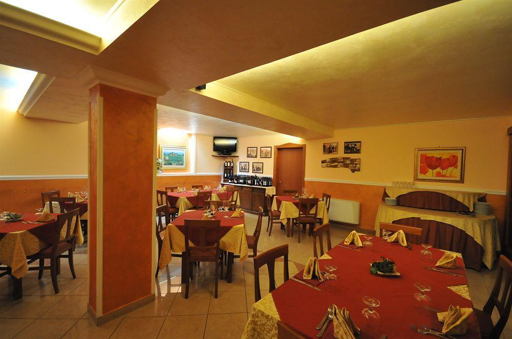 Hotel E Appartamenti La Solaria San Giovanni Rotondo Exterior foto